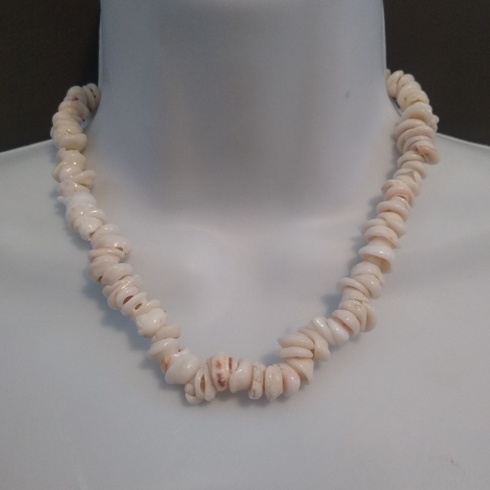70s Pukka Shell Necklace